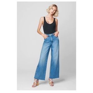 Blank NYC wide leg Chrystie jeans with frayed hem, size 28.